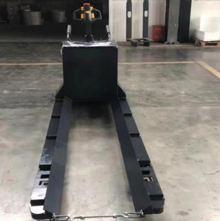 无锡大隆：经轴搬运车