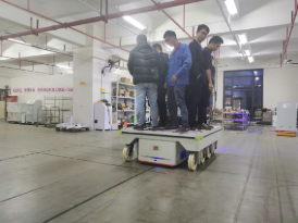 动进科技停车AGV