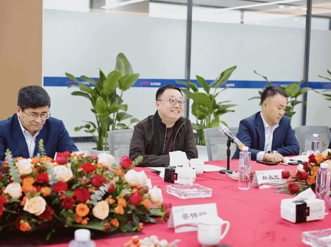 东杰智能成功签约111亿元海南自贸港项目，携手遨博机器人开启"群智融合"新纪元！