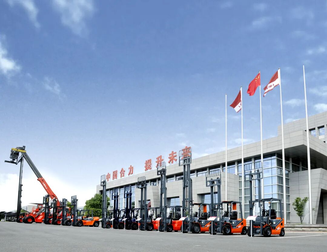 以精品铸就标杆：合力i系列智能无人工业车辆荣膺安徽省未来产业标志性产品