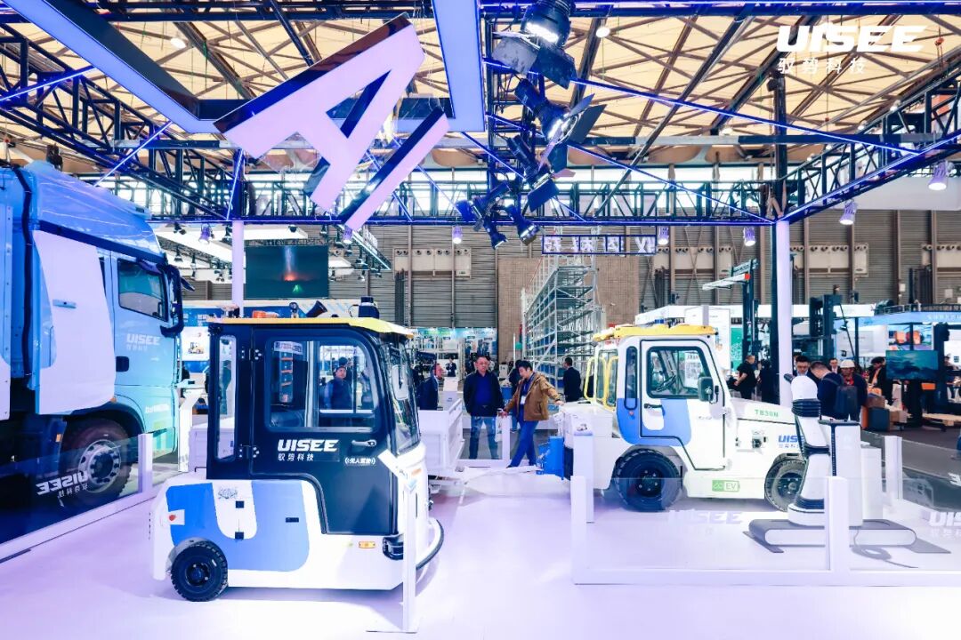 云逛CeMAT 2025！直击驭势科技全场景L4级AI司机高能实况