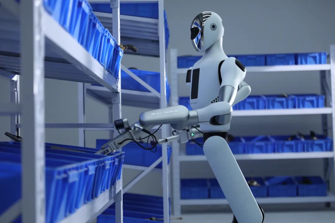 银河通用机器人斩获 1000 台订单，推进具身智能工业场景深度应用